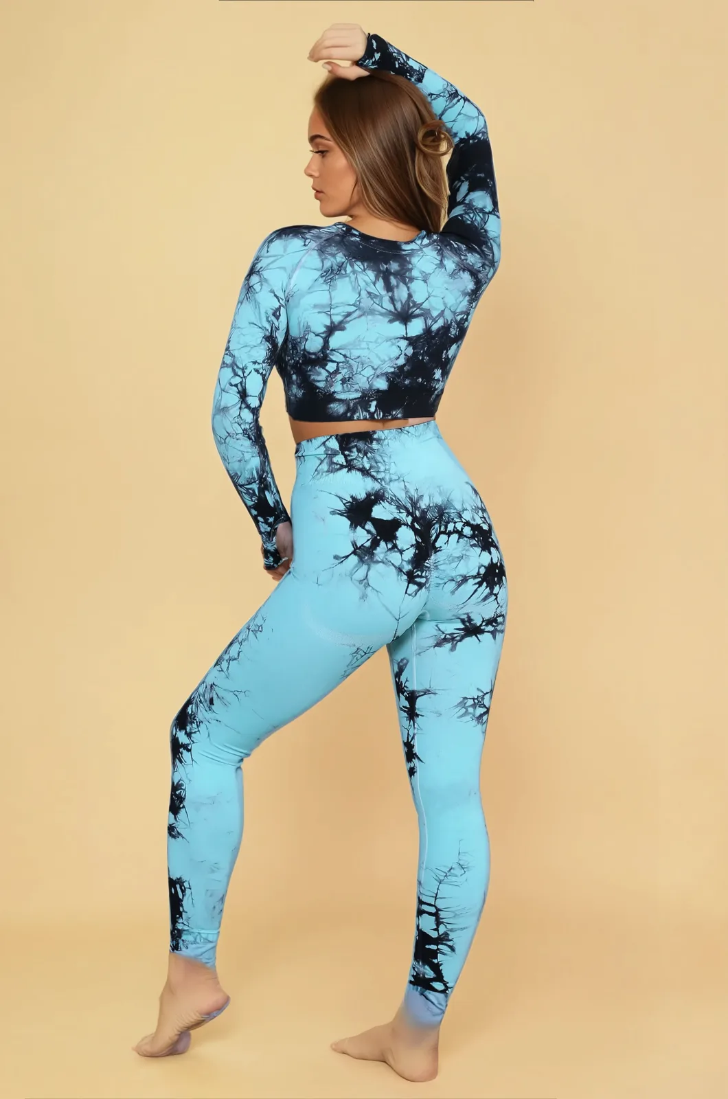 Blue tie-dye effect seamless activewear on model