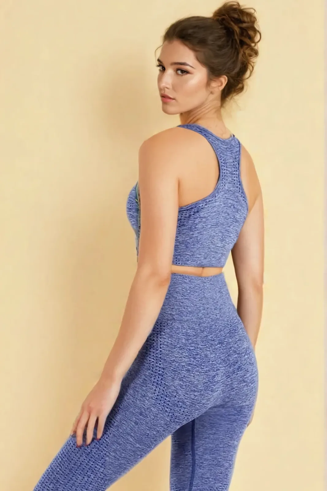 Melange seamless sports bra with knitted-in underband support